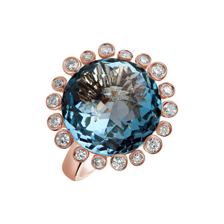 Diamond ring with Topaz Mina