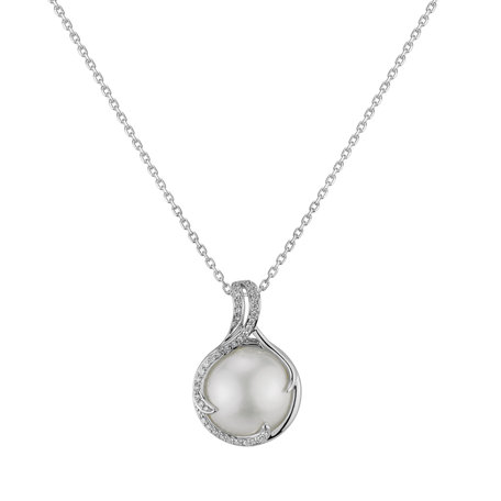 Diamond pendant with Pearl Venus Spell