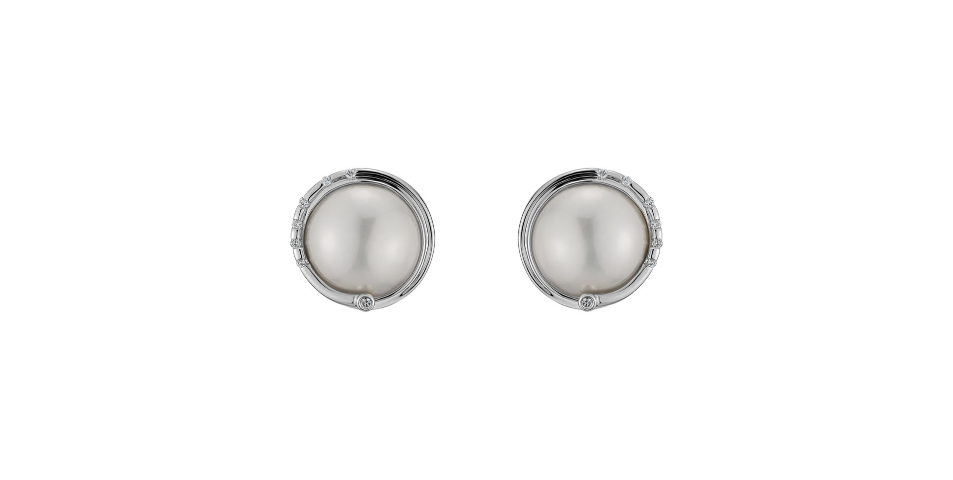 Diamond earrings with Pearl Hecate Pearls