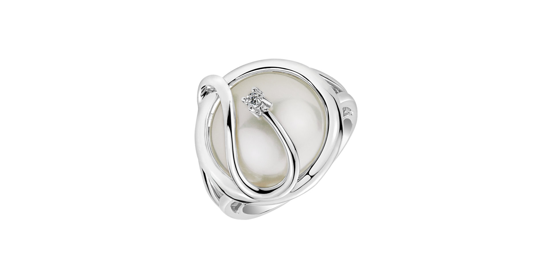 Diamond ring with Pearl Zostera Marina