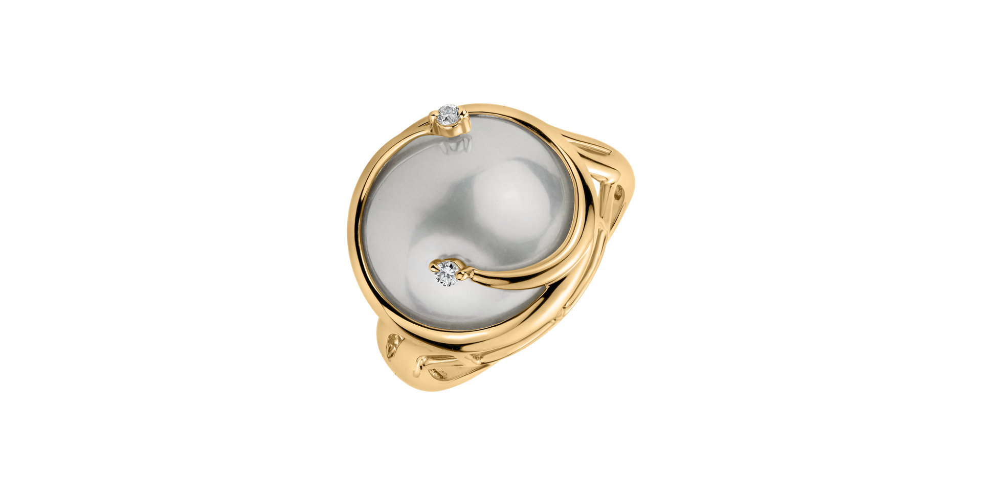 Diamond ring with Pearl Embrace Pearl