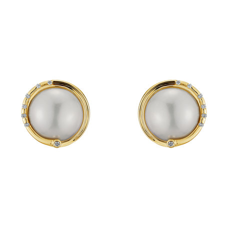 Diamond earrings with Pearl Hecate Pearls