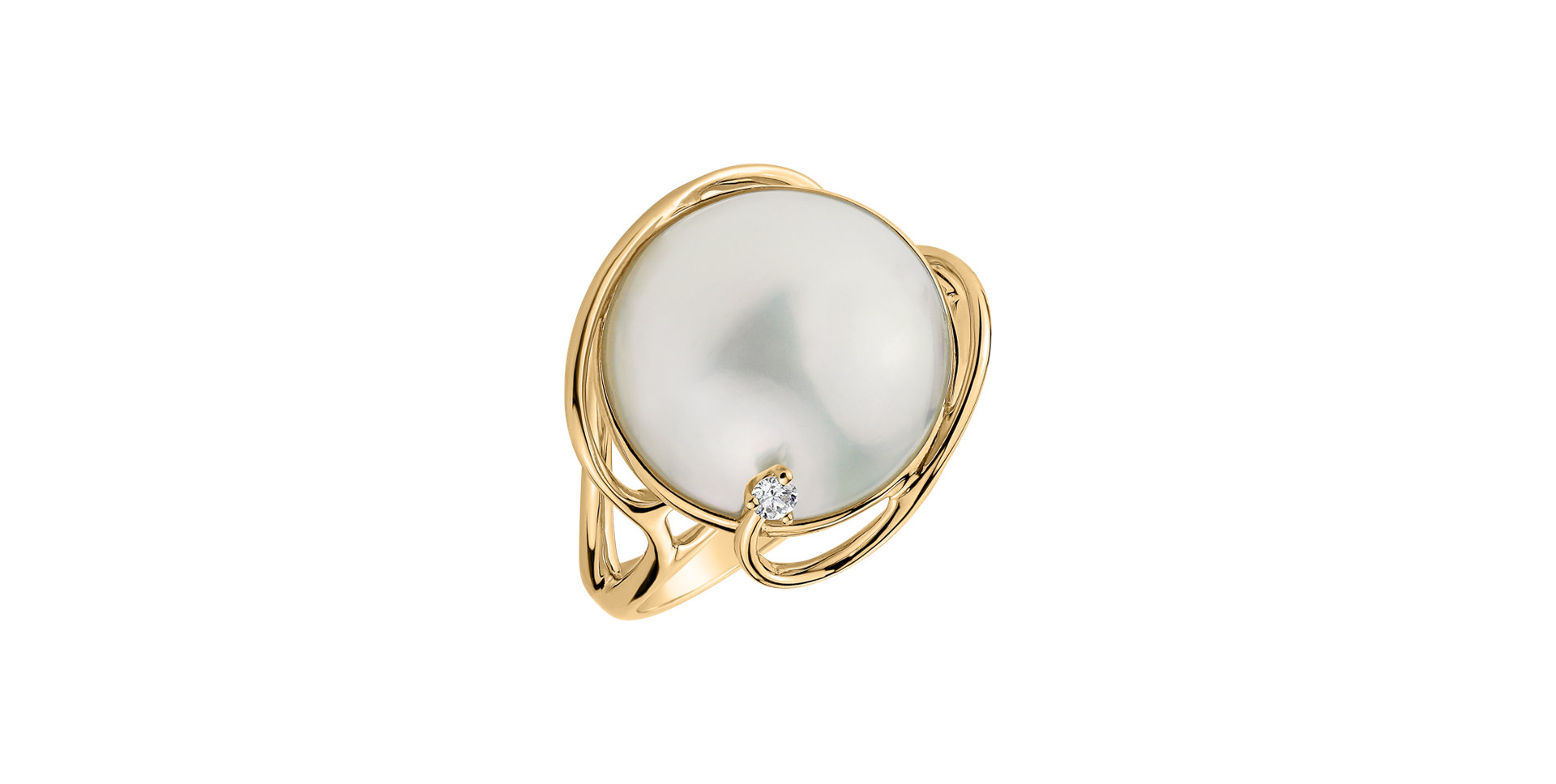 Diamond ring with Pearl Ocean Secession