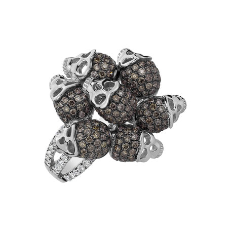 Ring with brown and white diamonds Glittering Skulls