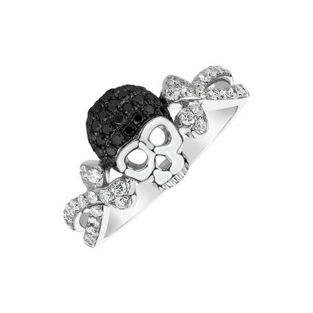 Ring with black and white diamonds Luxury Skull