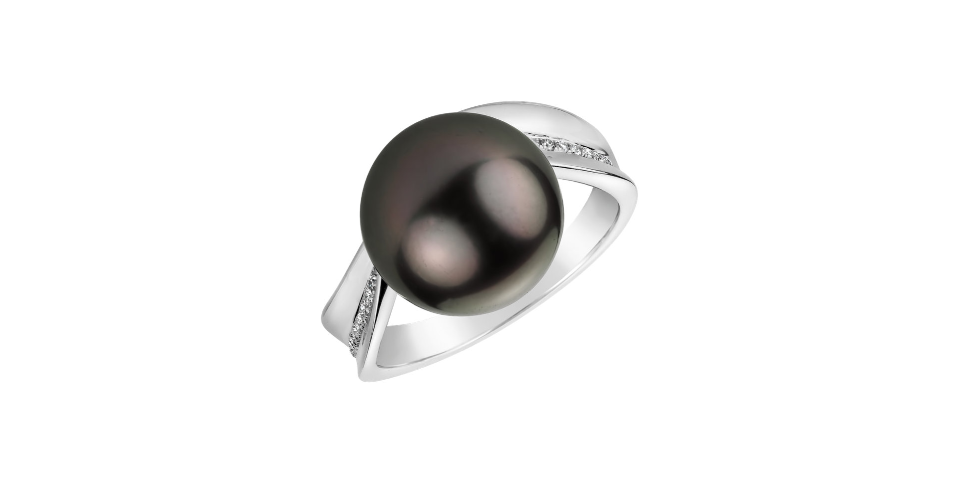 Diamond ring with Pearl Zaki