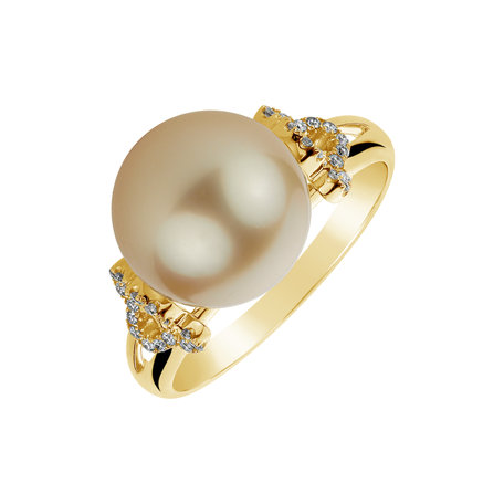 Diamond ring with Pearl Sea Energy