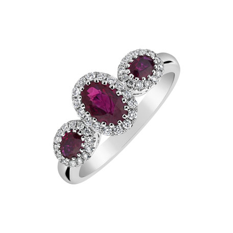 Diamond ring with Ruby Triple Sarlet