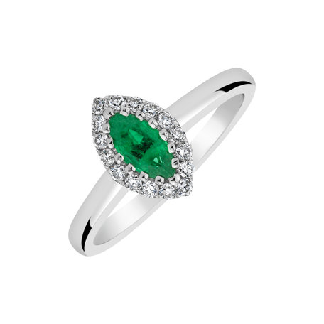 Diamond ring with Emerald Queen of Envy