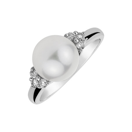 Diamond ring with Pearl Cherubic Shore