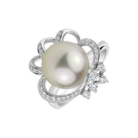 Diamond ring with Pearl Pearl Countess
