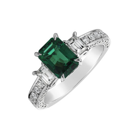 Diamond ring with Emerald King Poetic