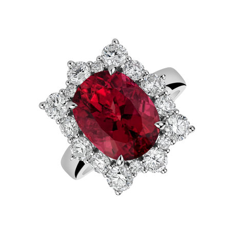 Diamond ring with Tourmalíne Wonder Rose