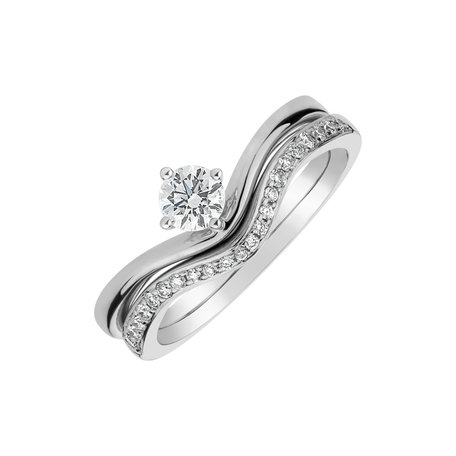 Diamond ring Love Wave