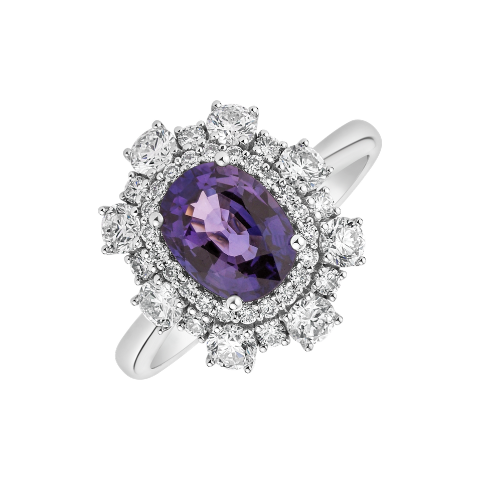 Diamond ring with Sapphire Fantasy Sapphire