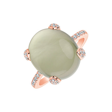 Diamond ring with Prehnite Niche
