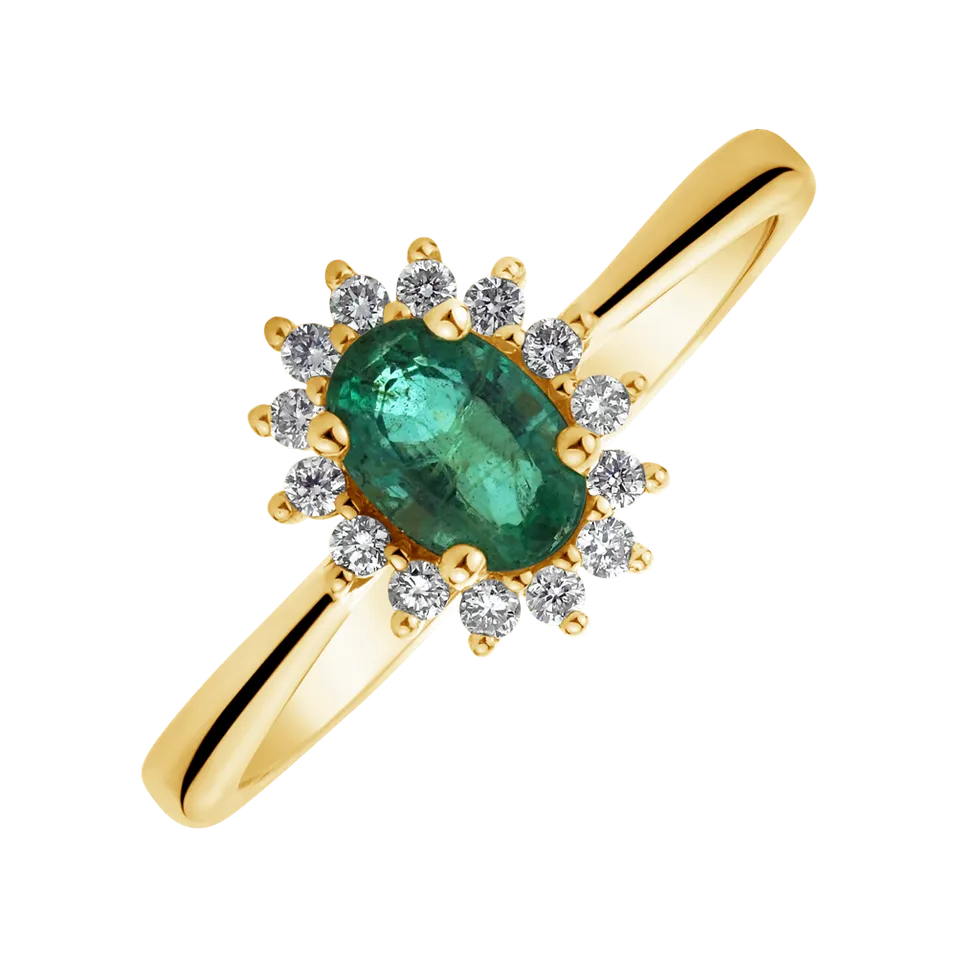 Diamond ring with Emerald Princess