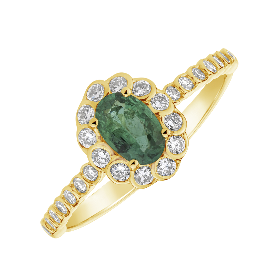 Diamond ring with Emerald Princess