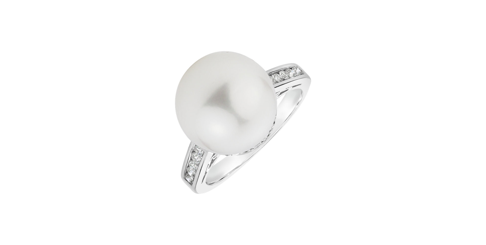 Diamond ring with Pearl Radiant Seashore