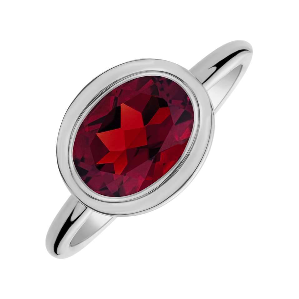 Ring with Rhodolite Bonbon
