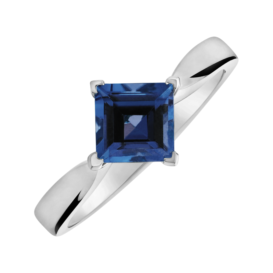 Ring with Tanzanite Bonbon
