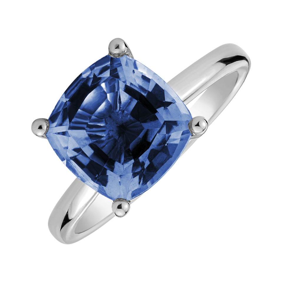 Ring with Tanzanite Bonbon