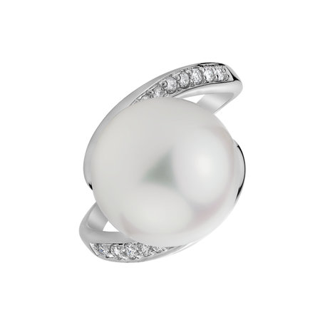 Diamond ring with Pearl Edge of Sea