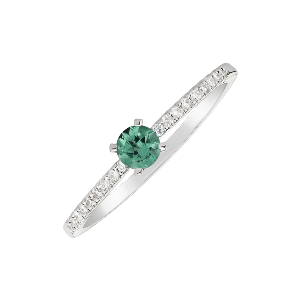 Diamond ring with Emerald Gem Simplicity