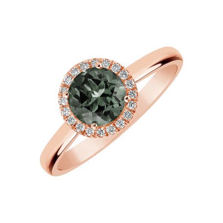 Diamond ring with Tourmalíne Violette