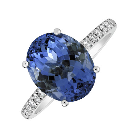 Diamond ring with Tanzanite Playful Glamour