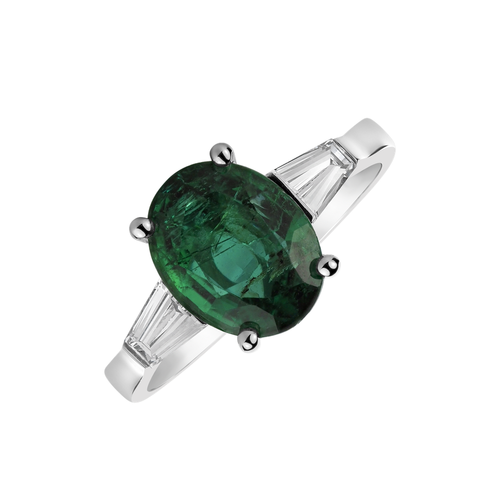 Diamond ring with Emerald Mystical Shade