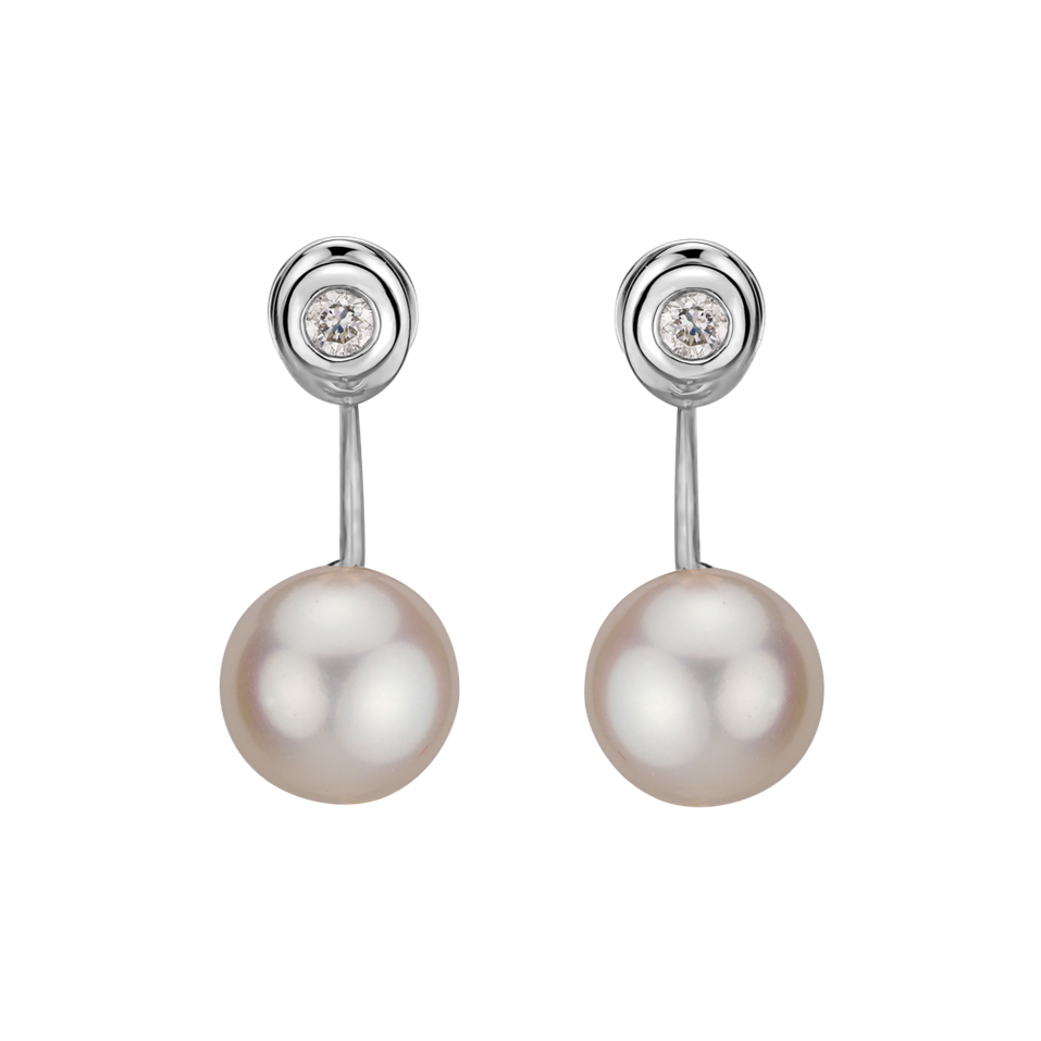 Diamond earrings with Pearl Beauty Queen