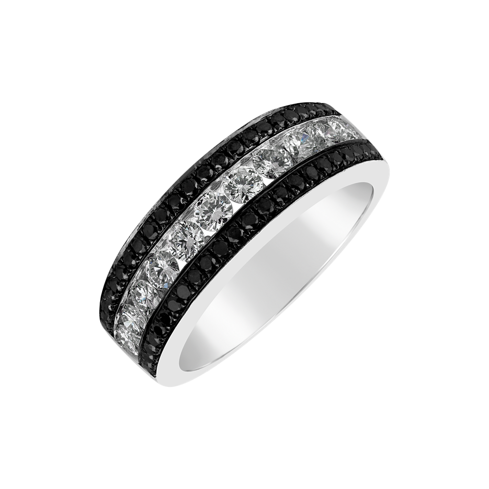 Ring with black and white diamonds Elegant Mystery