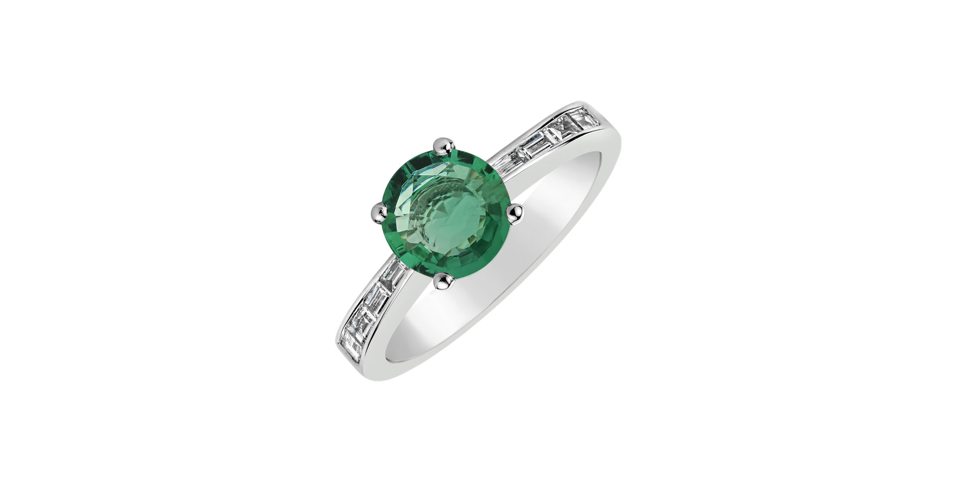 Diamond ring with Emerald Brave Dreams