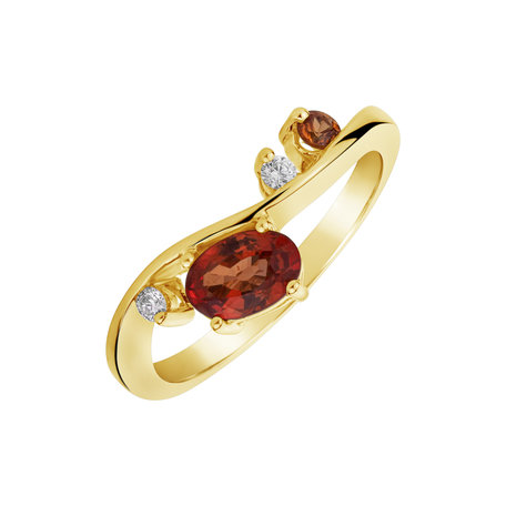 Diamond ring with Sapphire Rosewood