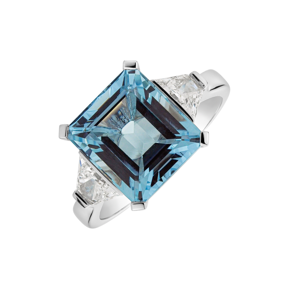 Diamond ring with Aquamarine Aquamarine Tresure