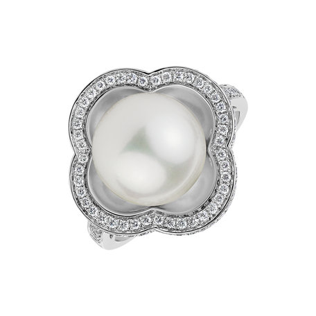 Diamond ring with Pearl Pacific Lullaby