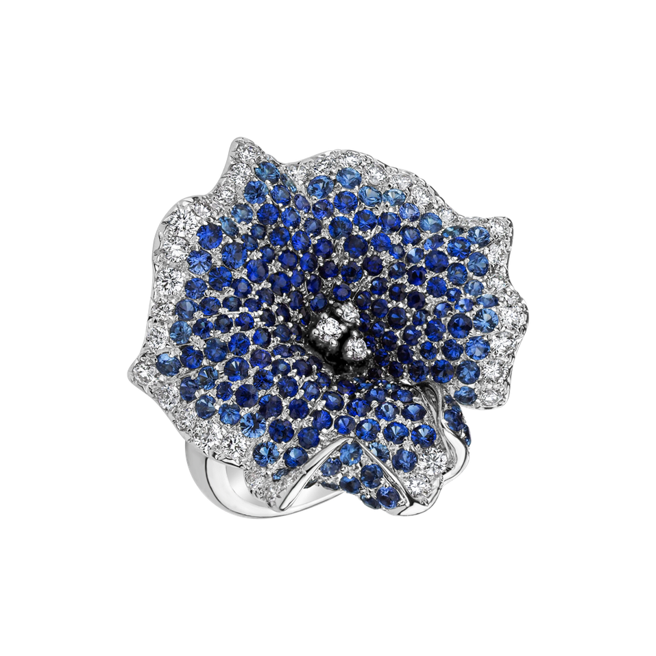 Diamond ring with Sapphire Aelene