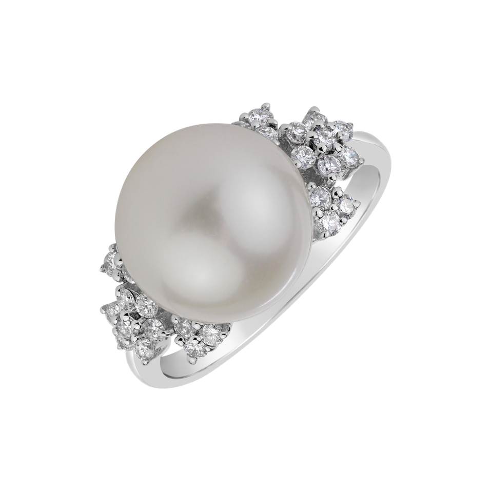 Diamond ring with Pearl Caribbean Mystery
