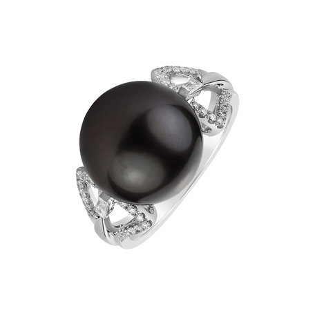 Diamond ring with Pearl Ezekiel