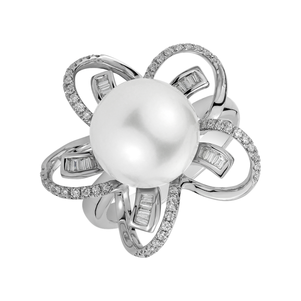 Diamond ring with Pearl Rondeau