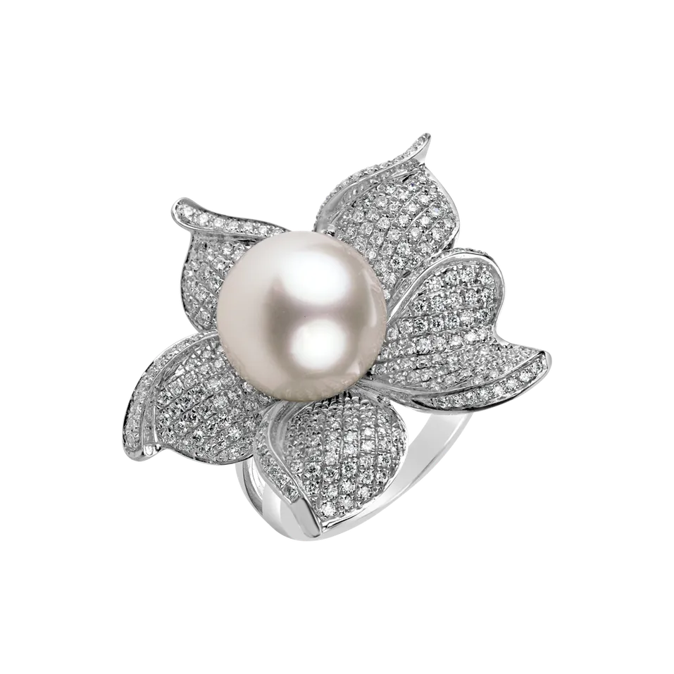 Diamond ring with Pearl Adelaide
