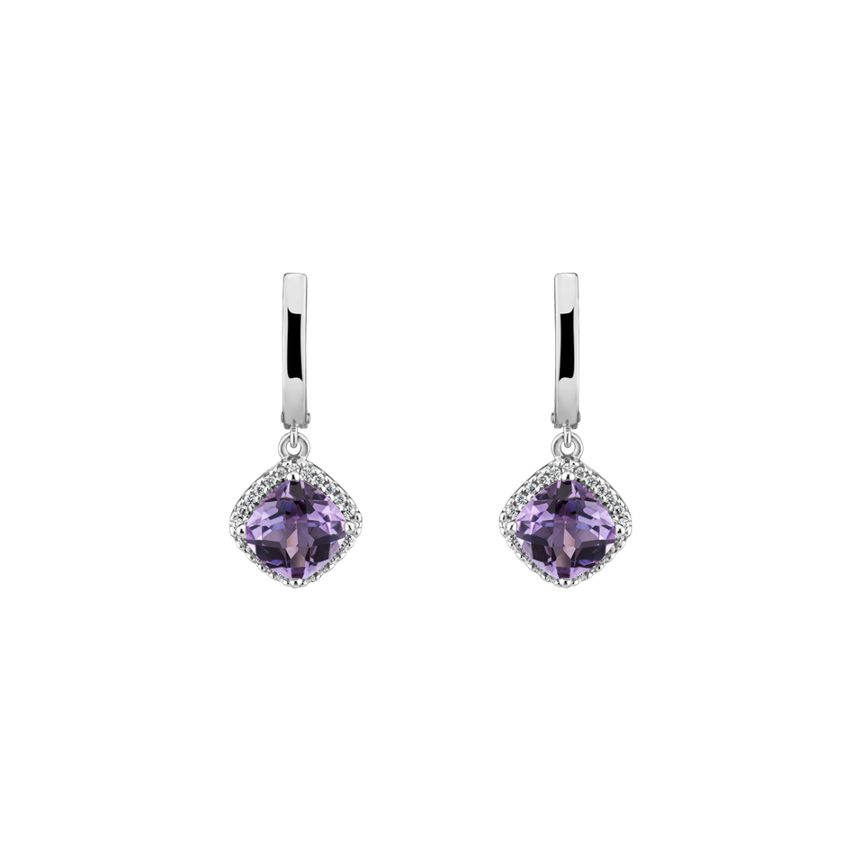 Diamond earrings with Amethyst Emblem