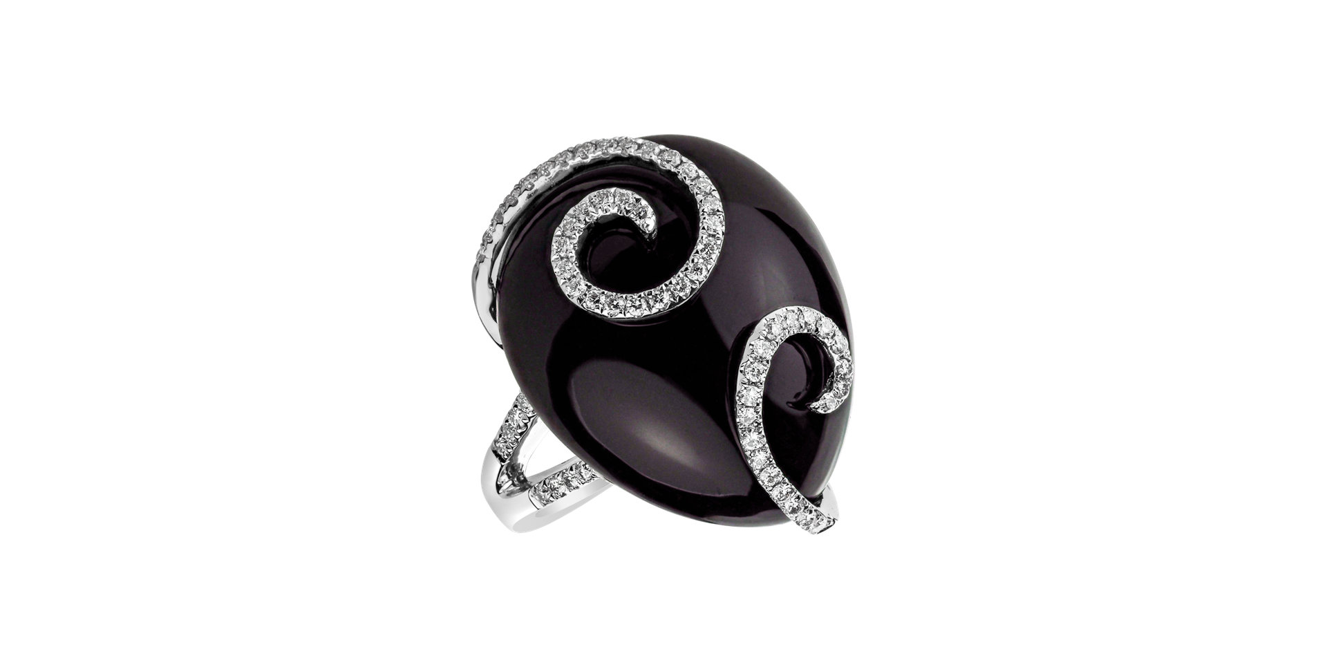 Diamond ring with Onyx Baroque Signature
