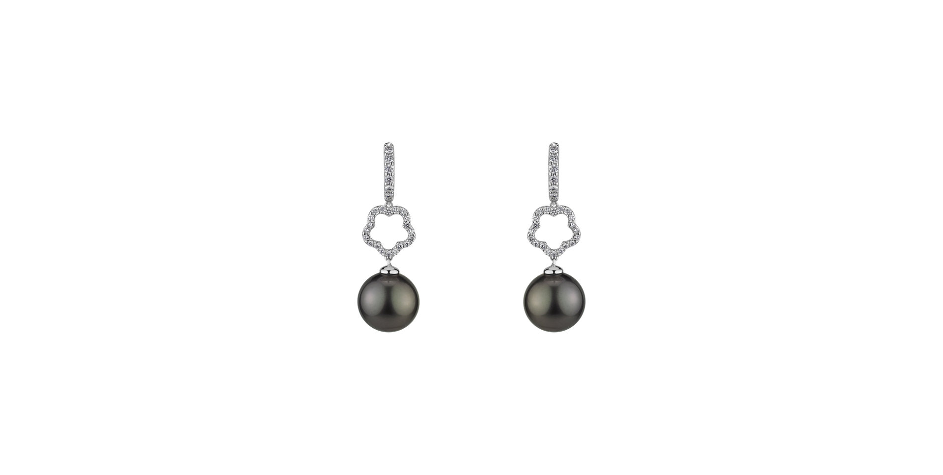 Diamond earrings with Pearl Daevas