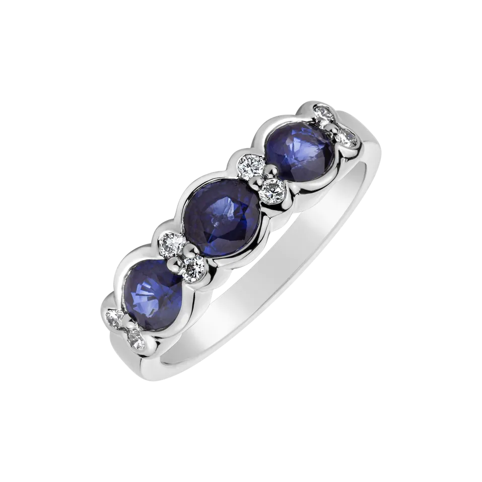 Diamond ring with Sapphire Corinne