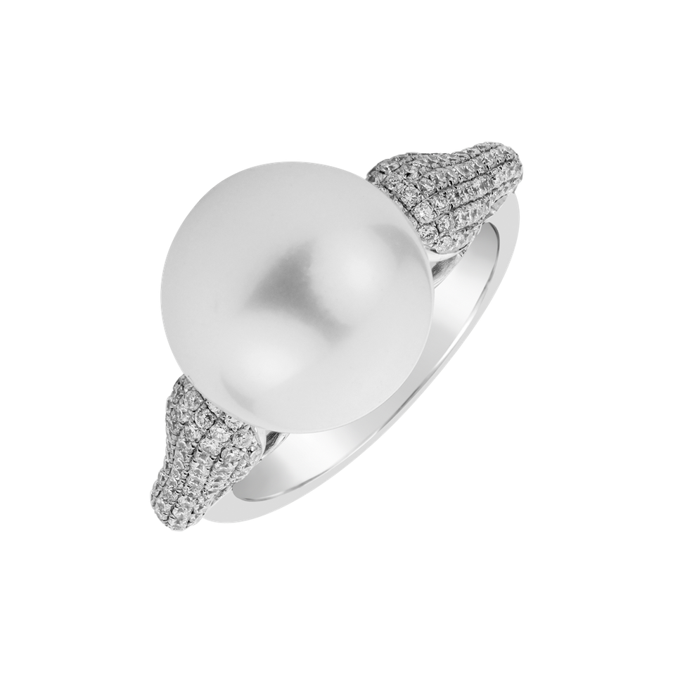 Diamond ring with Pearl Edge of Sea