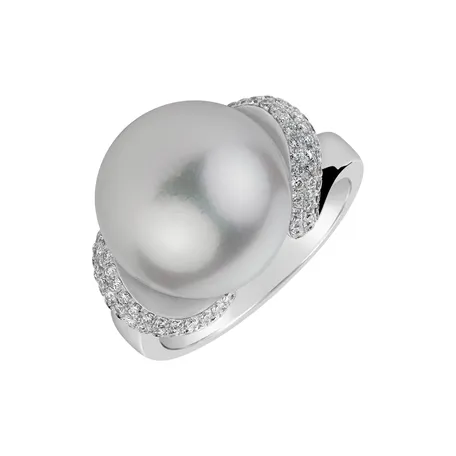 Diamond ring with Pearl Crystal Lake
