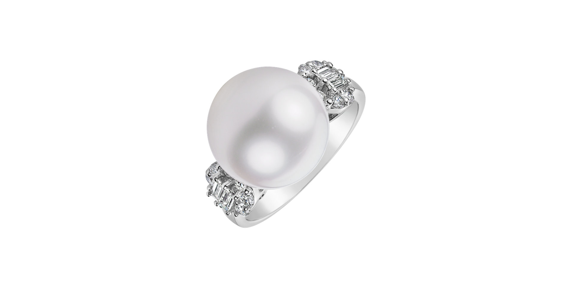 Diamond ring with Pearl Nomi