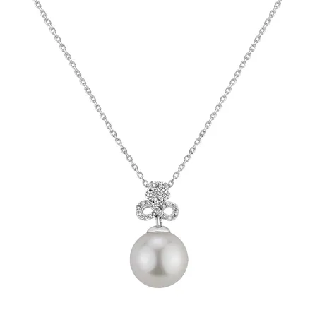Diamond pendant with Pearl Graceful Queen